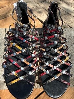 Vince Camuto Multicolor Strappy Flat Gladiator Sandals